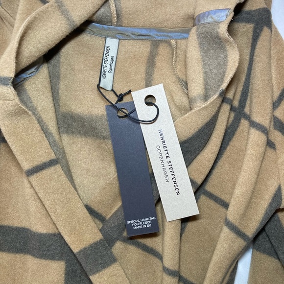 NWT Henriette Steffenson Fleece Wrap Hooded Sweater. Size XS - Picture 4 of 6